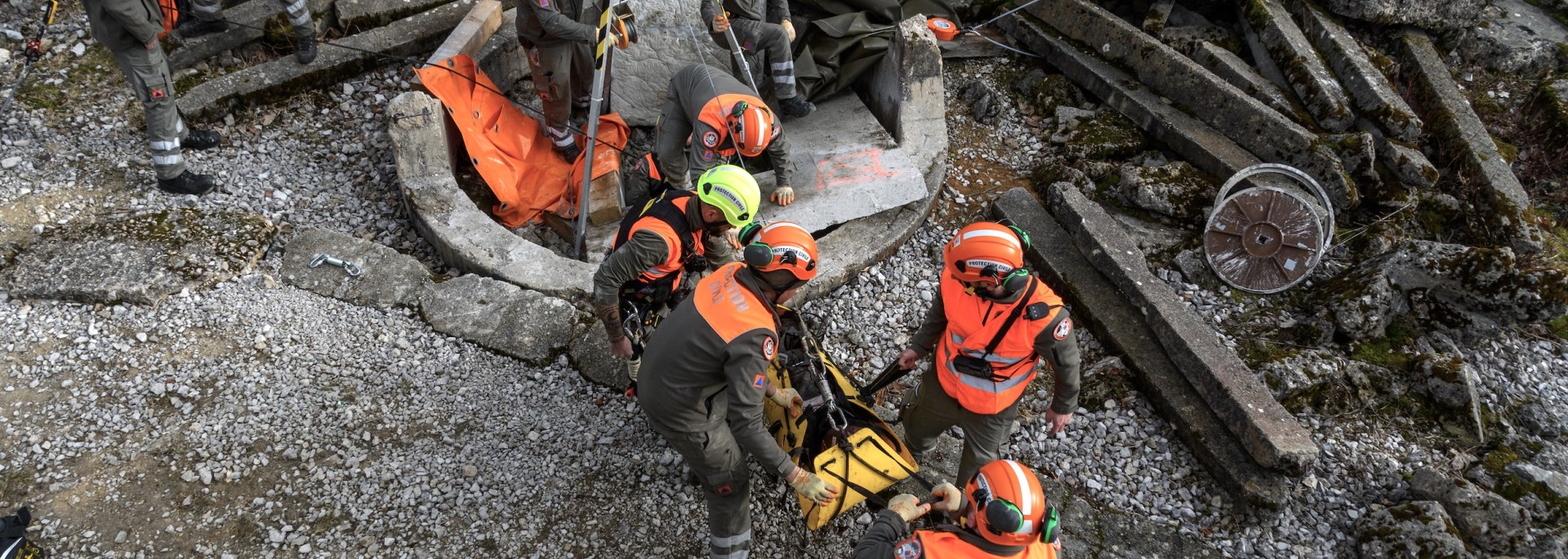 Sauvetage en décombres